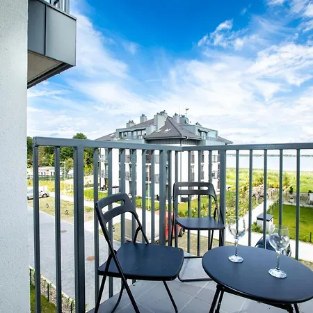 Marina Polwysep Apartment Dziwnow
