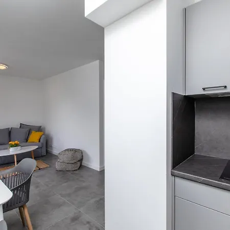 Marina Polwysep * Dziwnów