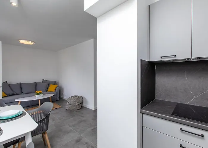 Marina Polwysep * Dziwnów